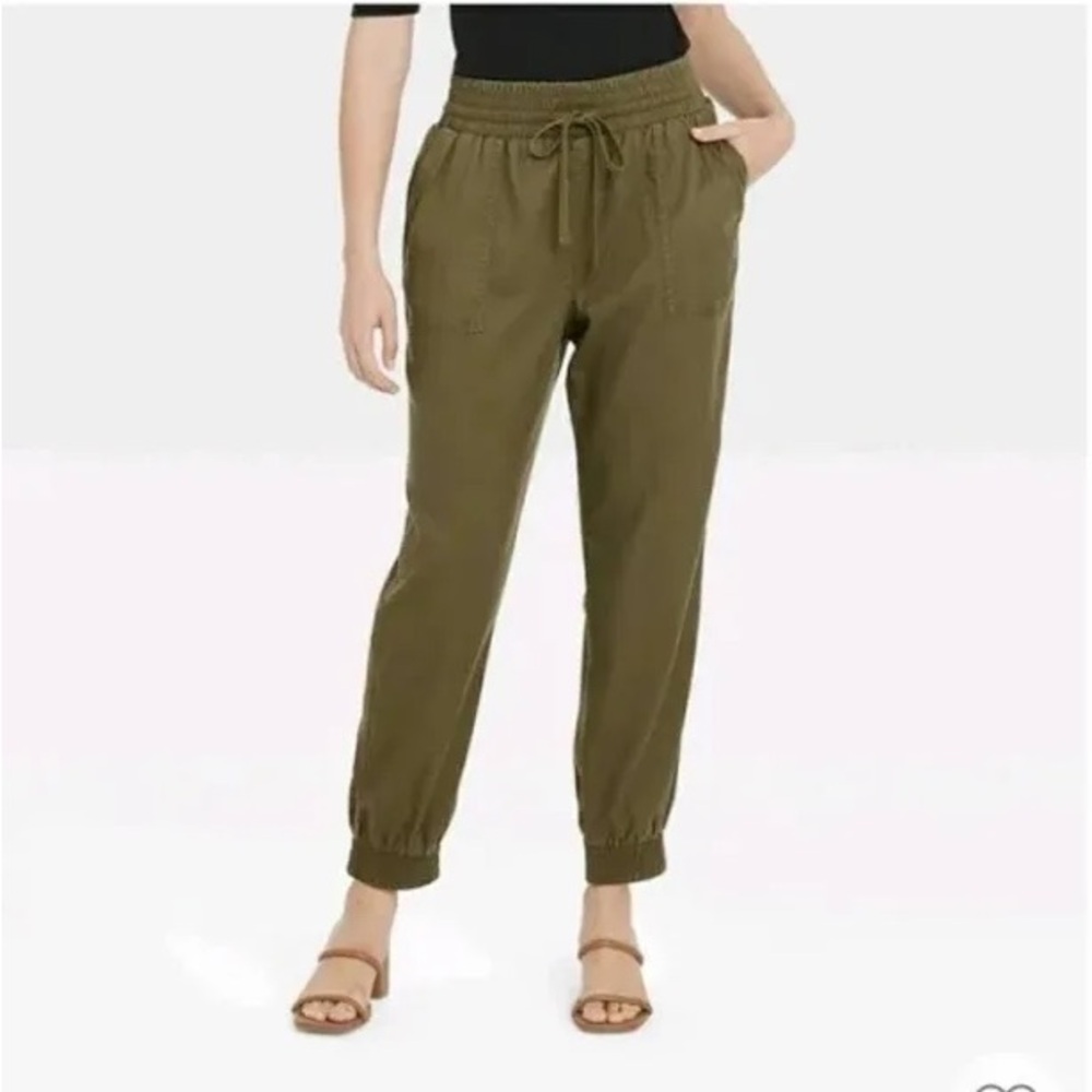 Ankle Joggers High Rise Size Small Olive Color
